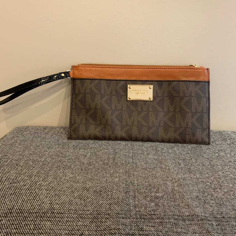 Michael Kors clutch
